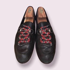Men’s Gucci Loafers with snake detail size 8